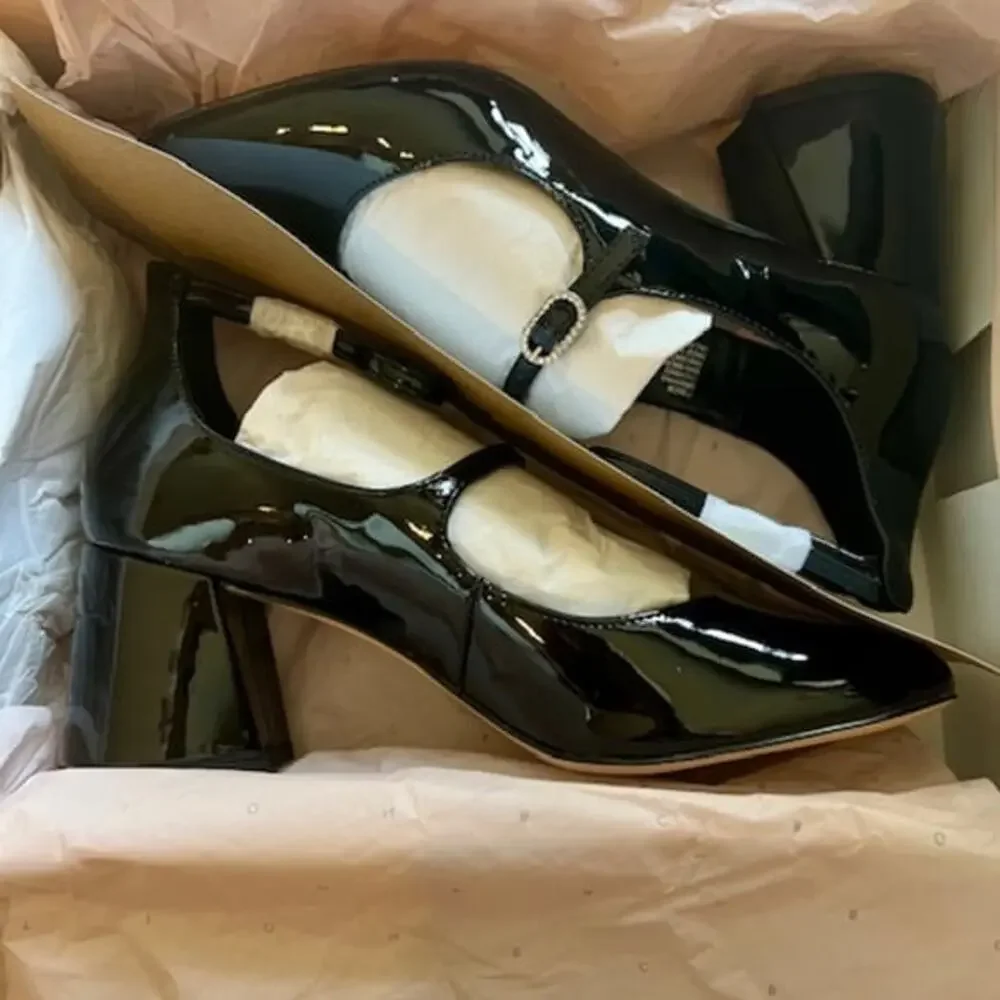 BCBGENERATION Maxanna Women's Faux Leather Mary Jane Pumps - Size 7.5 NWOT